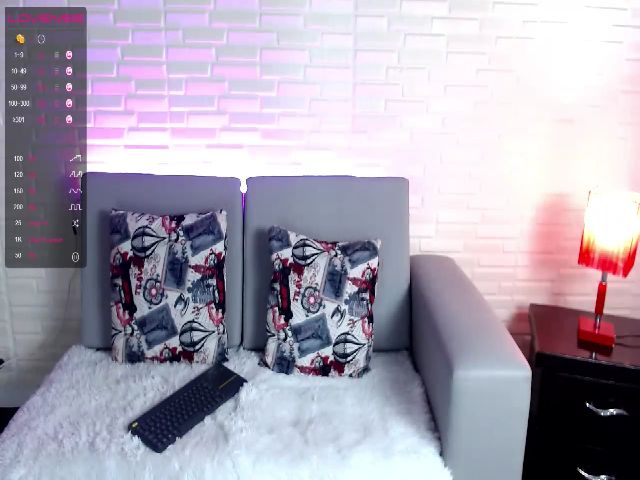 Live sex webcam photo for Gaby_babe #269700399