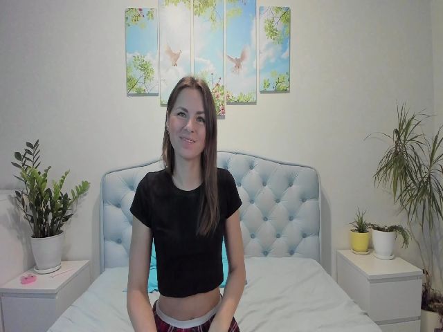 Live sex webcam photo for LexieLittle #269695442