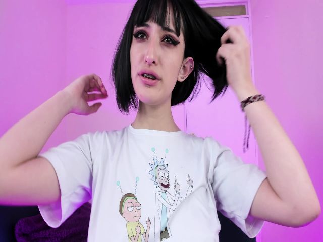 Live sex webcam photo for Evee_j #269696734