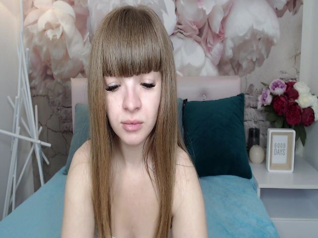 Live sex webcam photo for Ssexy_Kitty #269698544