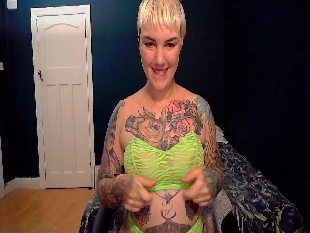 Live sex webcam photo for MissCharliex #269691868