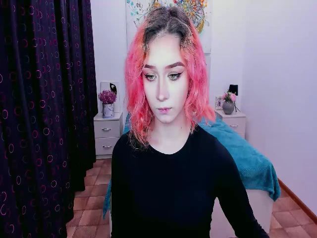 Live sex webcam photo for FionaClassy #269695891