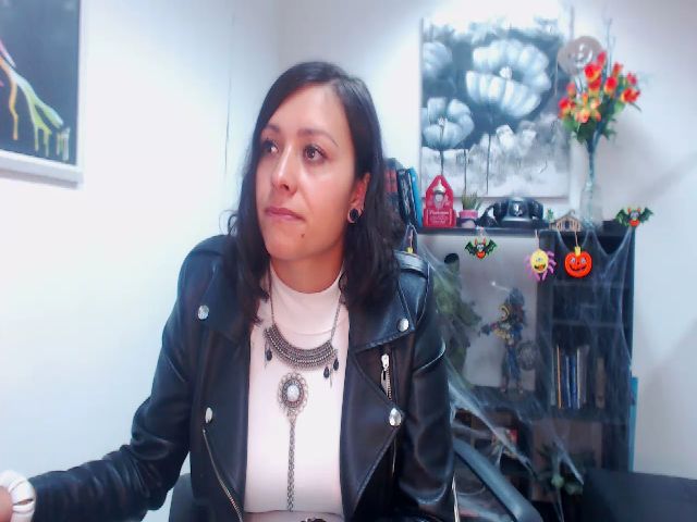 Live sex webcam photo for Emily_sweet2 #269703855