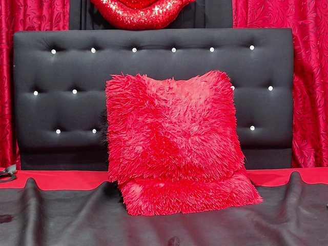 Live sex webcam photo for TheQueenAss #269699148