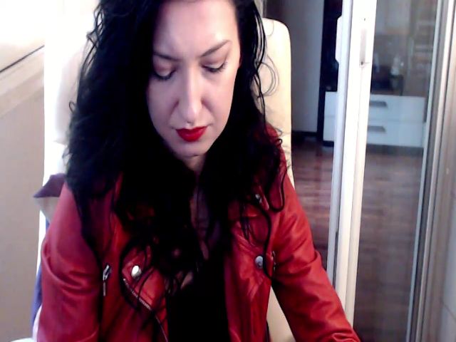 Live sex webcam photo for MistressNadia #269690659