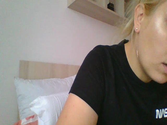 Live sex webcam photo for squirtvicky #269693231
