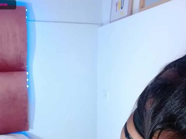 Live sex webcam photo for JessyVega #269684243