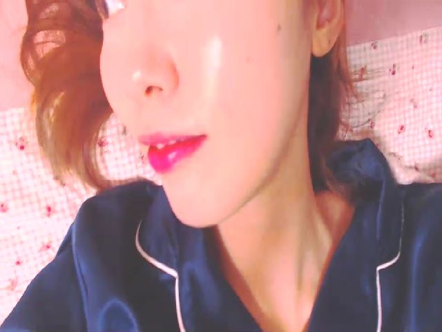 Live sex webcam photo for Miyak0 #269691144