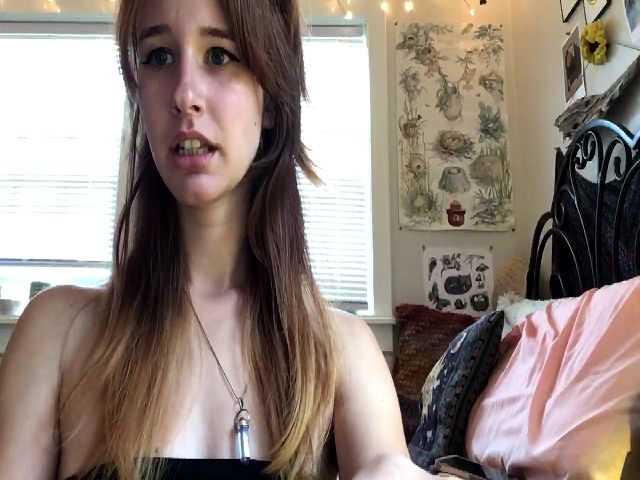 Live sex webcam photo for Lady_Garnet22 #269695856