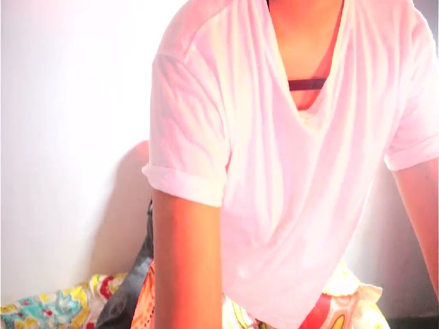 Live sex webcam photo for Latinaloveu #269683352