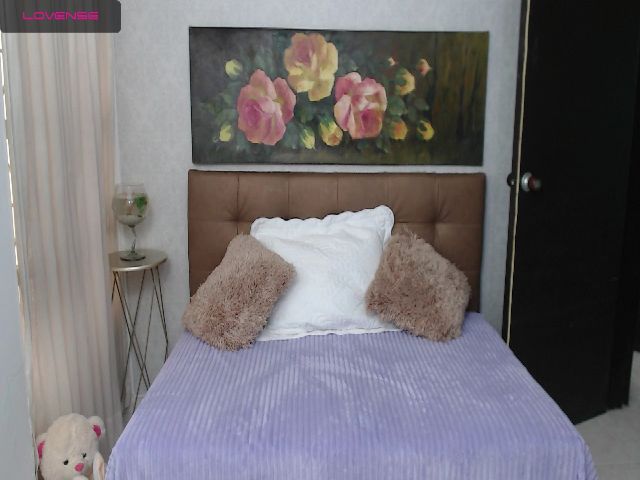 Live sex webcam photo for Gabrielasmith #269703085