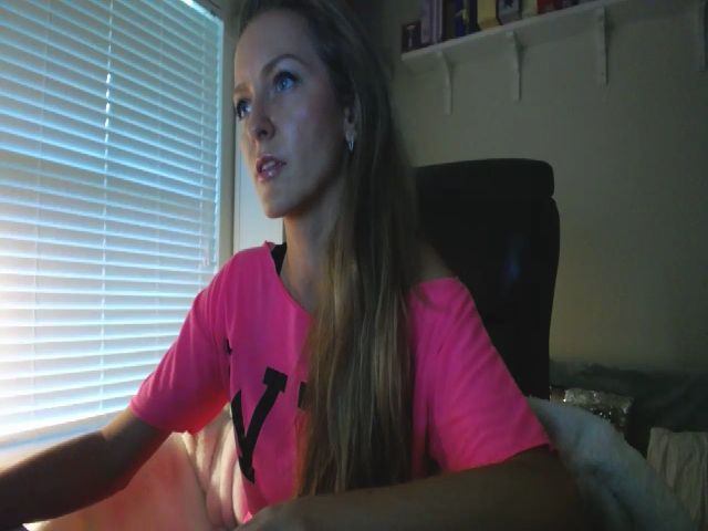 Live sex webcam photo for MissJules #269695526