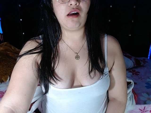 Live sex webcam photo for briana-kisses #269689562