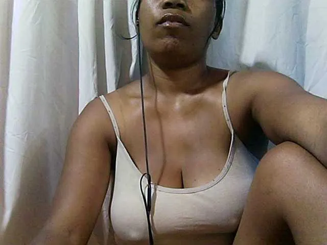 Live sex webcam photo for MIRANDAW #269694119