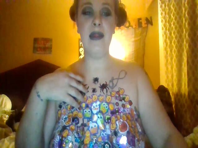 Live sex webcam photo for Binky18 #269685857