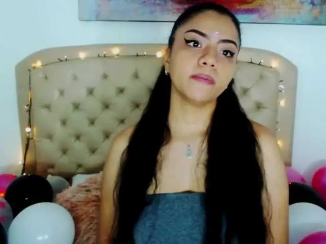 Live sex webcam photo for IvannaMars #269700374