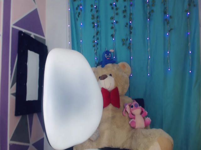 Live sex webcam photo for lauren_saray #269687071