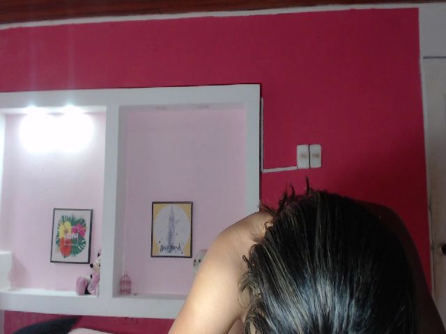 Live sex webcam photo for Selena_Gomezz #269696293