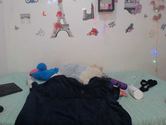 Live sex webcam photo for Emmabeck #269684447