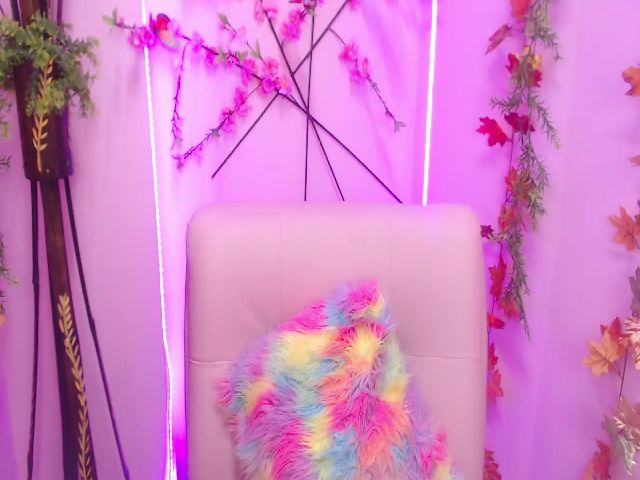 Live sex webcam photo for KataleyaSweet #269698551