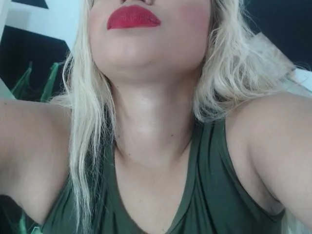 Live sex webcam photo for issabellaaf #269694364