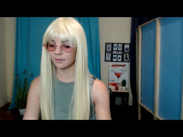 Live sex webcam photo for CindyAurum #269698369