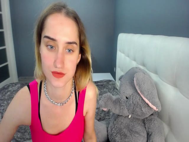 Live sex webcam photo for MelisaKrous #269686379