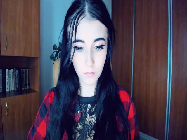 Live sex webcam photo for Taya_Roxxy #269696172