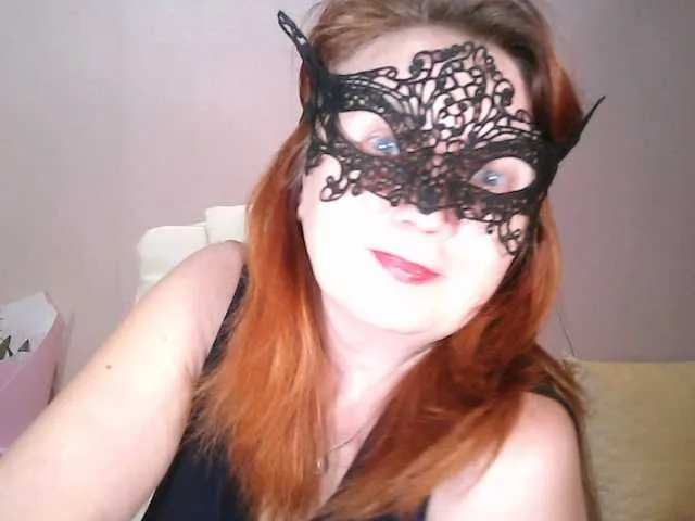 Live sex webcam photo for leeloofire #269714306