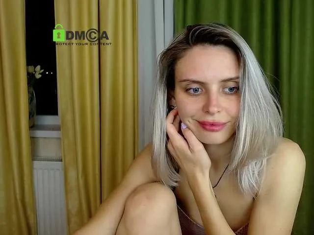 Live sex webcam photo for gloriawoo #269704932