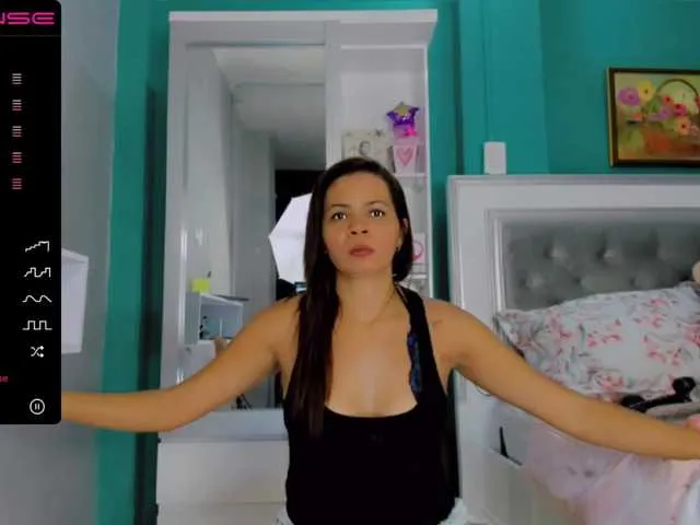 Live sex webcam photo for sharonDulce #269710302