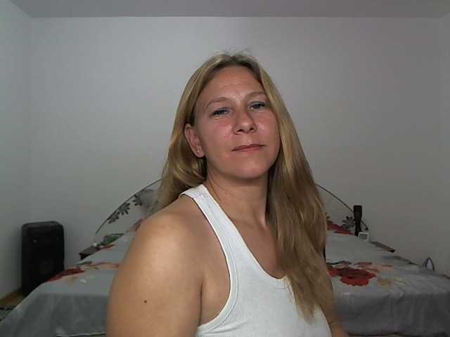 Live sex webcam photo for imola80 #269705525