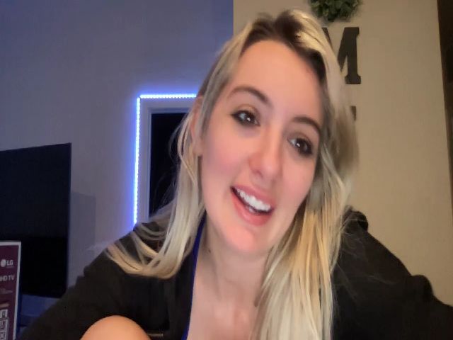 Live sex webcam photo for Sammy_gray #269707337