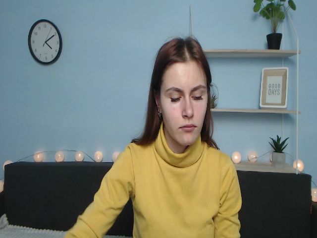 Live sex webcam photo for MollyTravis #269712382