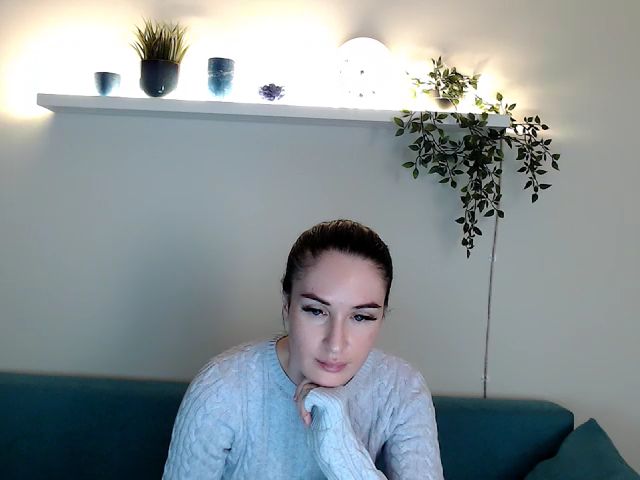 Live sex webcam photo for Lilly_Shine #269708420