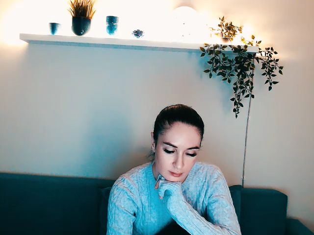 Live sex webcam photo for Lilly_Shine #269709619