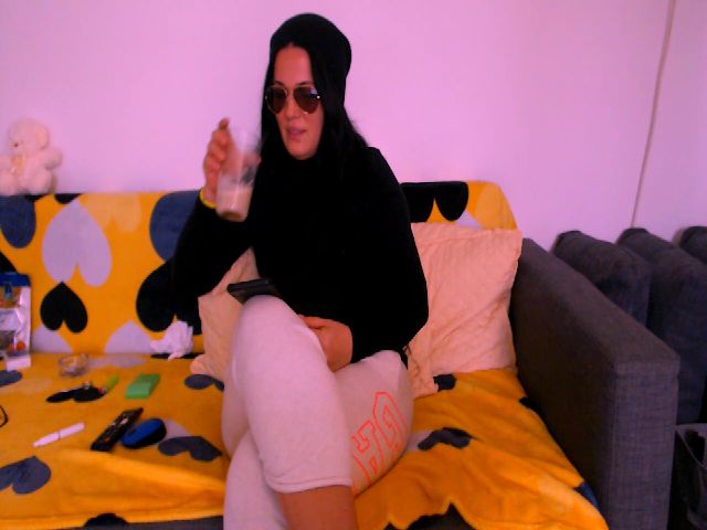 Live sex webcam photo for Isabeladoll #269711913