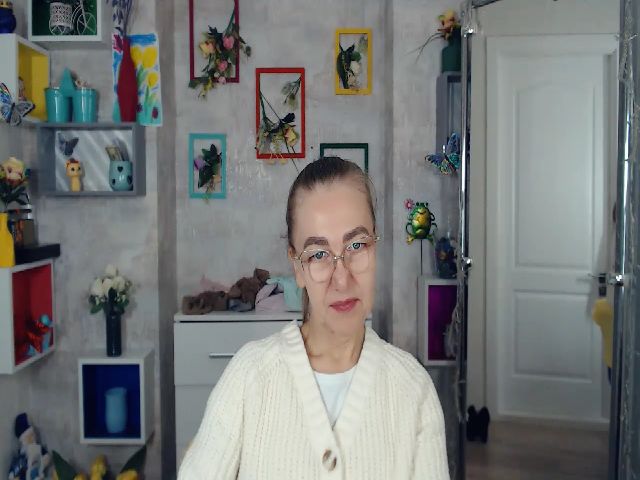 Live sex webcam photo for Greybunny #269712625