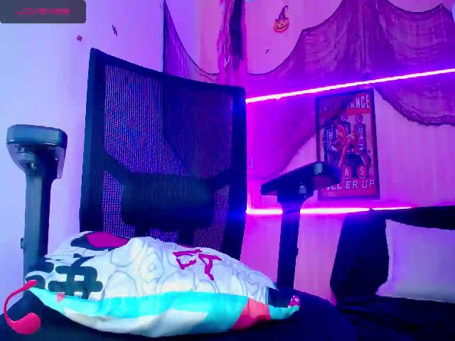 Live sex webcam photo for Naomy_20 #269711787