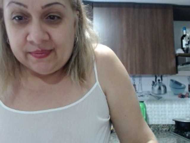 Live sex webcam photo for angelina-50 #269705815