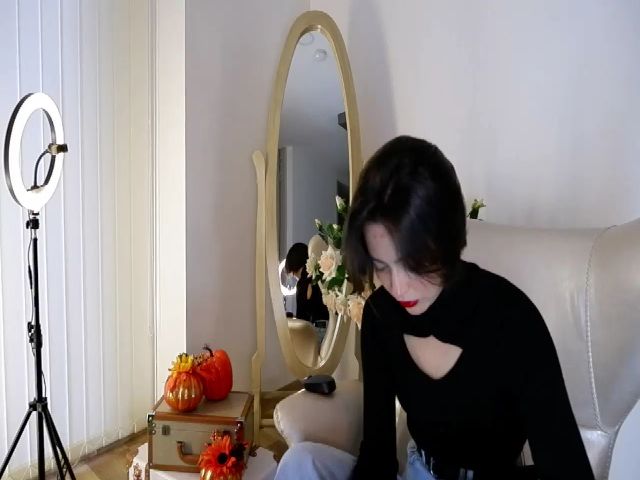 Live sex webcam photo for Anne_boleyn_ #269723264