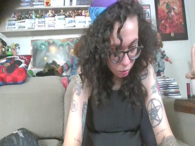 Live sex webcam photo for GirlGamer #269716420
