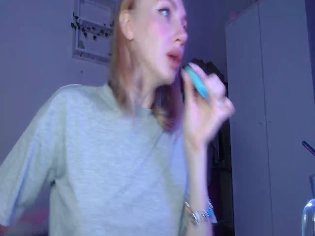 Live sex webcam photo for soo_emma #269722966