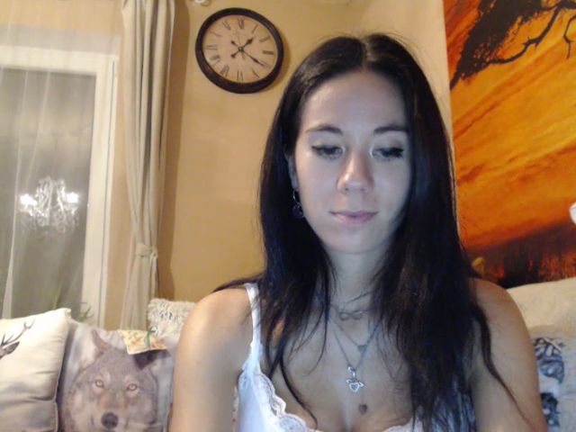 Live sex webcam photo for RoselynMoon #269724626