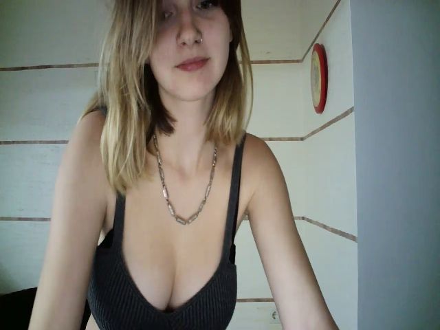 Live sex webcam photo for MaryCoup #269723743