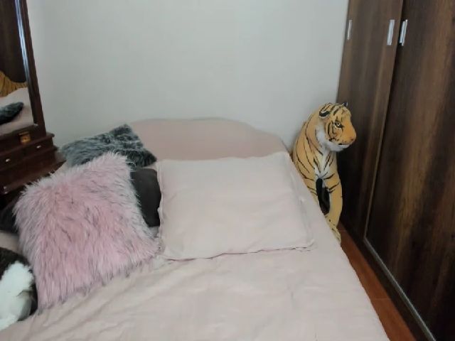 Live sex webcam photo for NeighborMilff #269722265