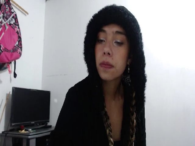 Live sex webcam photo for LaraSmiith_ #269723146