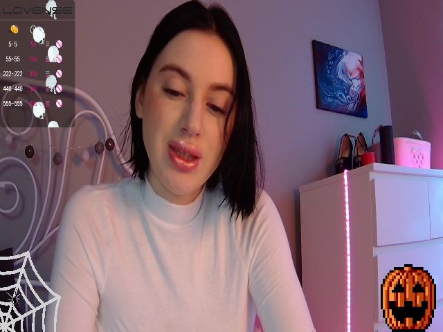 Live sex webcam photo for SofiKittyy #269724606