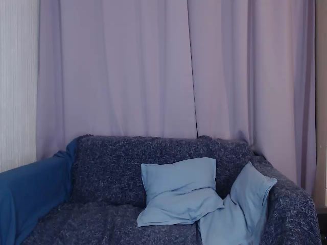 Live sex webcam photo for HotSwJenna #269709332