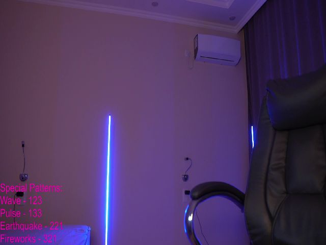 Live sex webcam photo for LindaMei #269721448